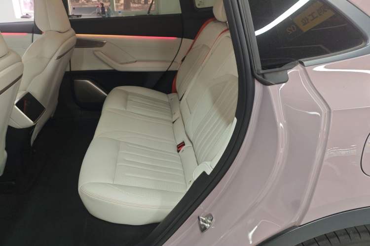 Used ONVO L60 2024 60 kWh Rear-Drive Version Left Rear Seat