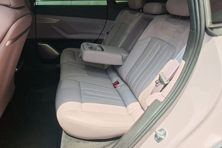 Used ONVO L60 2024 60 kWh Rear-Drive Version Left Rear Seat