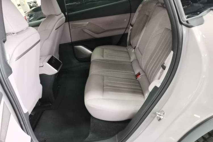 Used ONVO L60 2024 60 kWh Rear-Drive Version Left Rear Seat