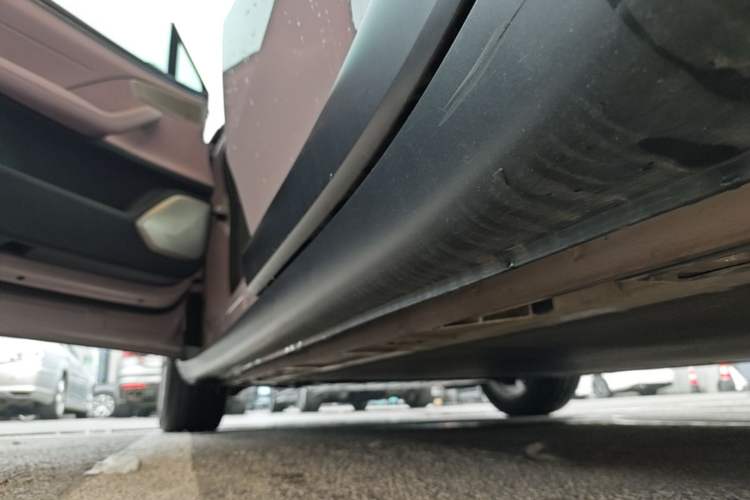 Used ONVO L60 2024 60 kWh Rear-Drive Version Left Side Sill