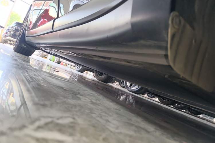 Used ONVO L60 2024 60 kWh Rear-Drive Version Left Side Sill