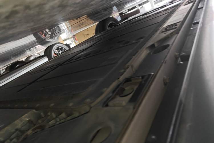Used ONVO L60 2024 60 kWh Rear-Drive Version Left Side Sill