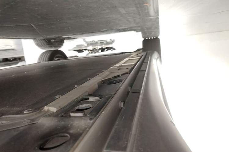 Used ONVO L60 2024 60 kWh Rear-Drive Version Left Side Sill