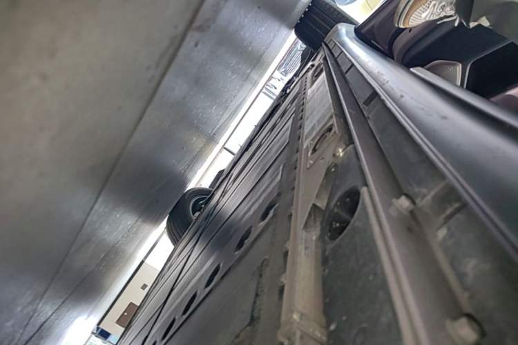 Used ONVO L60 2024 60 kWh Rear-Drive Version Left Side Sill