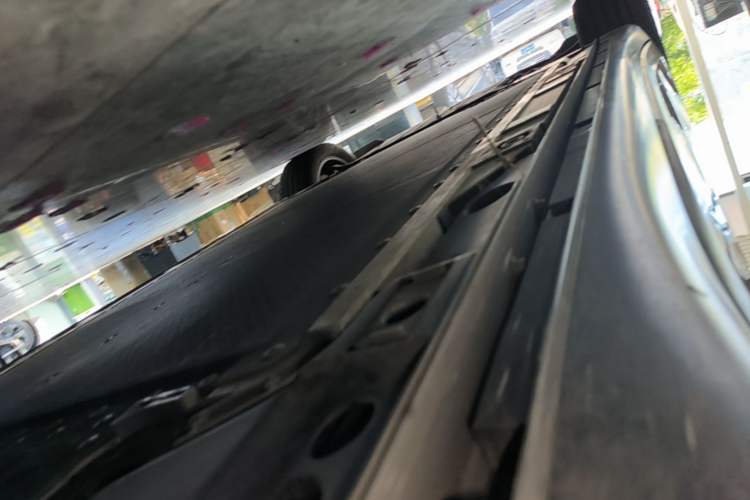 Used ONVO L60 2024 60 kWh Rear-Drive Version Left Side Sill