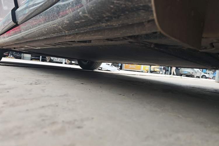 Used ONVO L60 2024 60 kWh Rear-Drive Version Left Side Sill