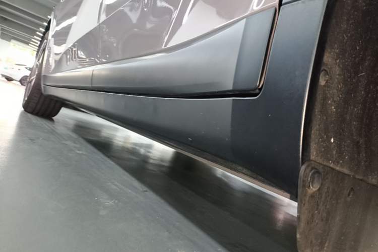Used ONVO L60 2024 60 kWh Rear-Drive Version Left Side Sill