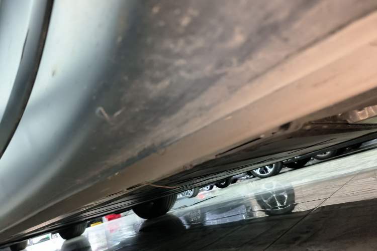 Used ONVO L60 2024 60 kWh Rear-Drive Version Left Side Sill