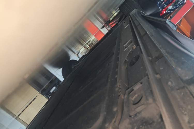 Used ONVO L60 2024 60 kWh Rear-Drive Version Left Side Sill