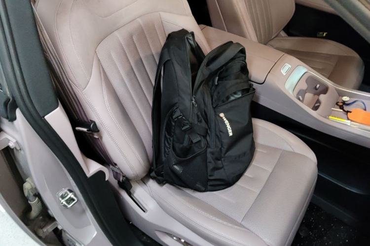 Used ONVO L60 2024 60 kWh Rear-Drive Version Right Front Seat