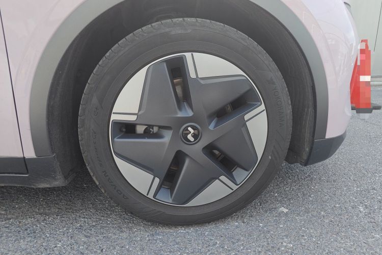Used ONVO L60 2024 60 kWh Rear-Drive Version Right Front Wheel Hub