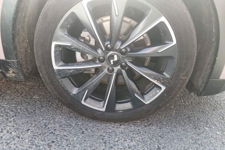 Used ONVO L60 2024 60 kWh All-Wheel Drive Right Front Wheel Hub