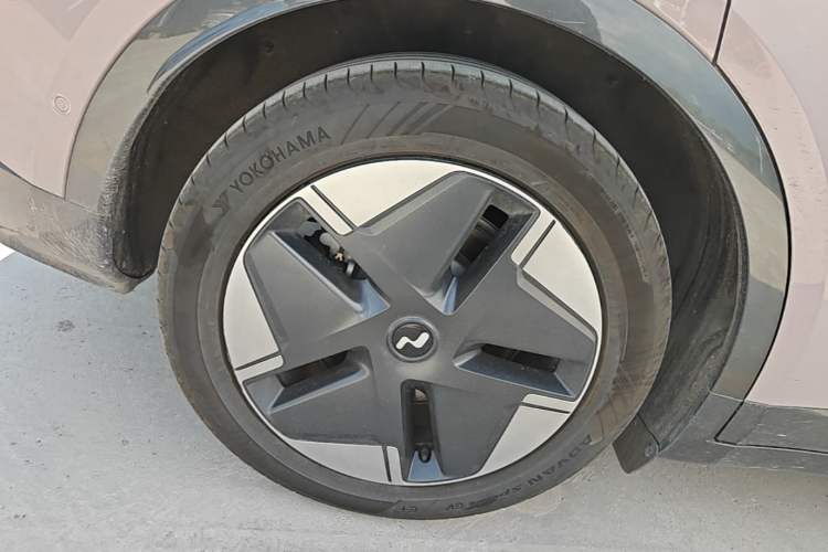 Used ONVO L60 2024 60 kWh Rear-Drive Version Right Rear Wheel Hub