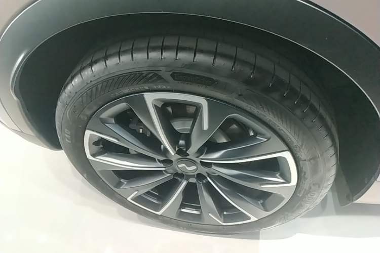 Used ONVO L60 2024 60 kWh Rear-Drive Version Right Rear Wheel Hub
