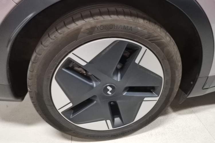 Used ONVO L60 2024 60 kWh Rear-Drive Version Right Rear Wheel Hub