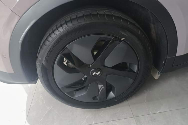 Used ONVO L60 2024 60 kWh Rear-Drive Version Right Rear Wheel Hub