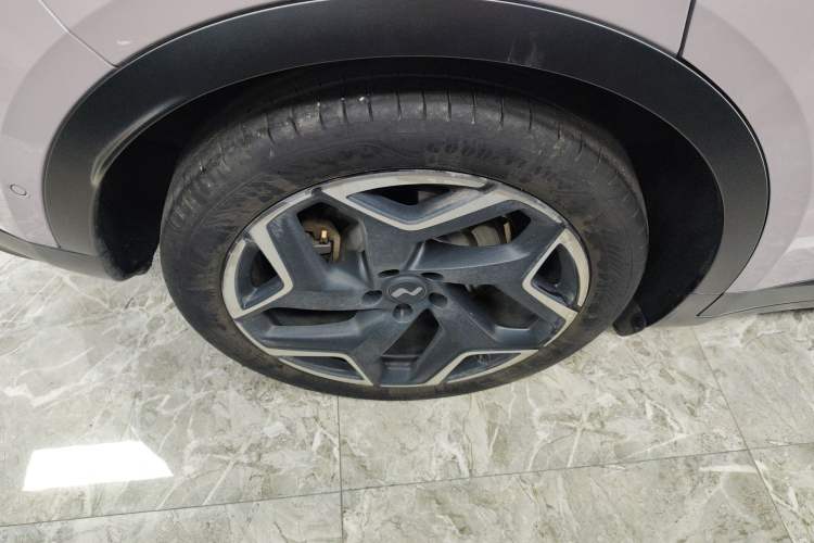 Used ONVO L60 2024 60 kWh All-Wheel Drive Right Rear Wheel Hub