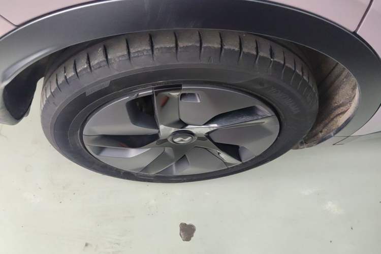 Used ONVO L60 2024 60 kWh Rear-Drive Version Right Rear Wheel Hub
