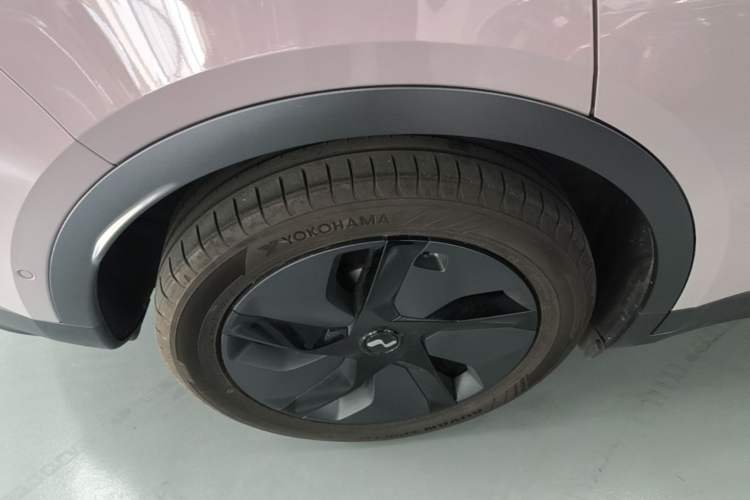 Used ONVO L60 2024 60 kWh Rear-Drive Version Right Rear Wheel Hub