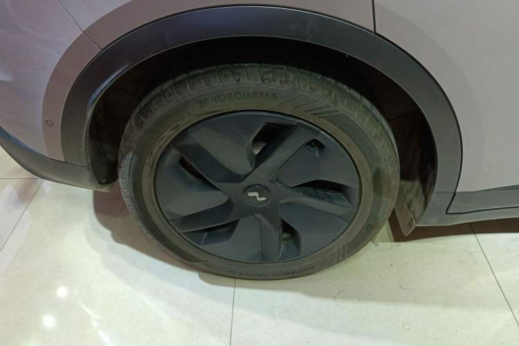 Used ONVO L60 2024 85 kWh Rear-Drive Version Right Rear Wheel Hub