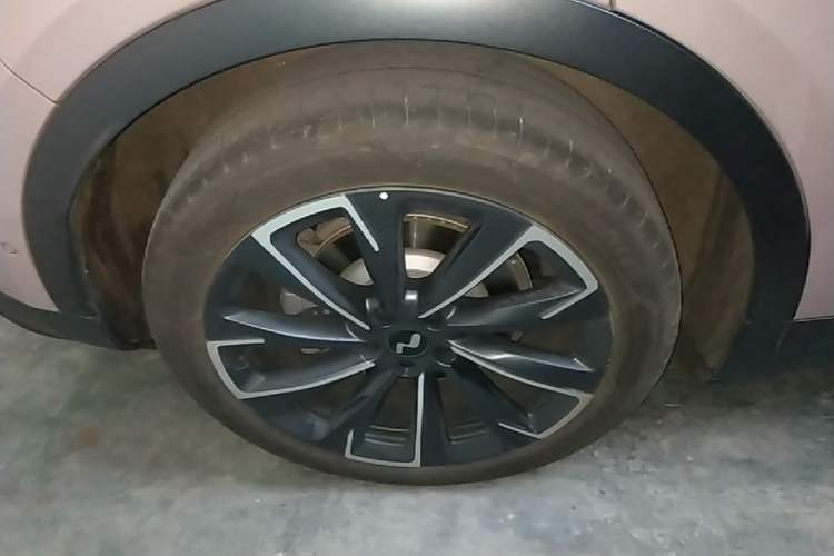 Used ONVO L60 2024 60 kWh Rear-Drive Version Right Rear Wheel Hub