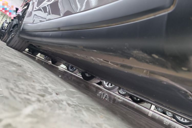 Used ONVO L60 2024 60 kWh Rear-Drive Version Right Side Sill