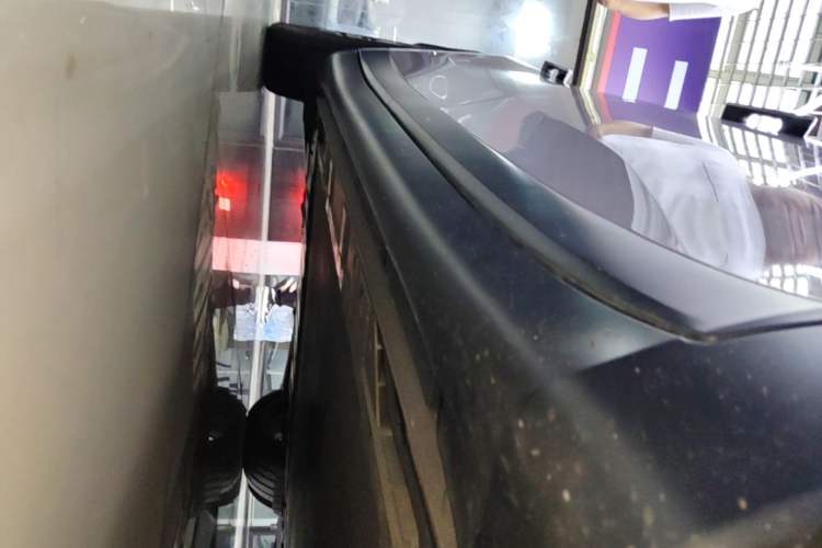 Used ONVO L60 2024 60 kWh Rear-Drive Version Right Side Sill
