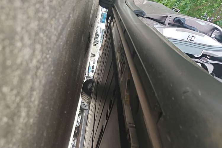 Used ONVO L60 2024 60 kWh Rear-Drive Version Right Side Sill