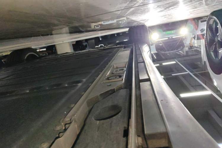 Used ONVO L60 2024 60 kWh Rear-Drive Version Right Side Sill