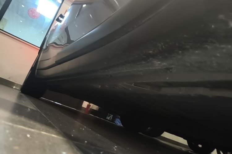 Used ONVO L60 2024 60 kWh Rear-Drive Version Right Side Sill