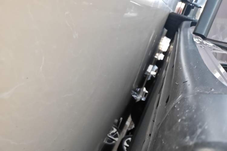 Used ONVO L60 2024 60 kWh Rear-Drive Version Right Side Sill