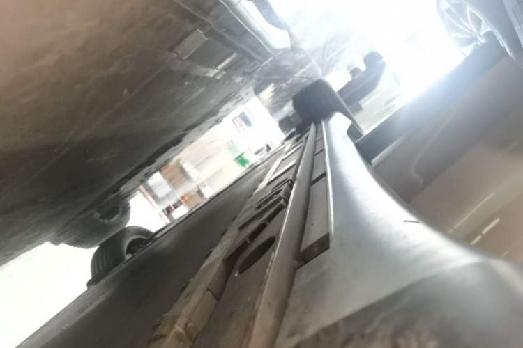 Used ONVO L60 2024 60 kWh Rear-Drive Version Right Side Sill