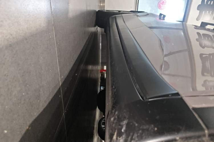 Used ONVO L60 2024 60 kWh Rear-Drive Version Right Side Sill