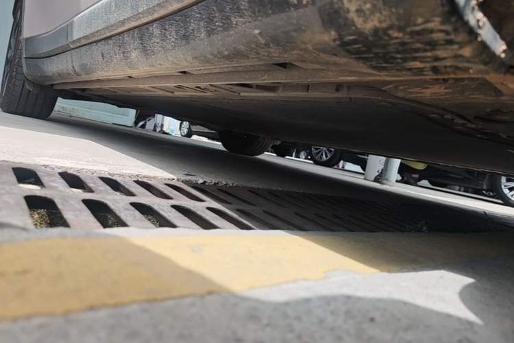 Used ONVO L60 2024 60 kWh Rear-Drive Version Right Side Sill