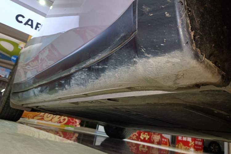 Used ONVO L60 2024 85 kWh Rear-Drive Version Right Side Sill