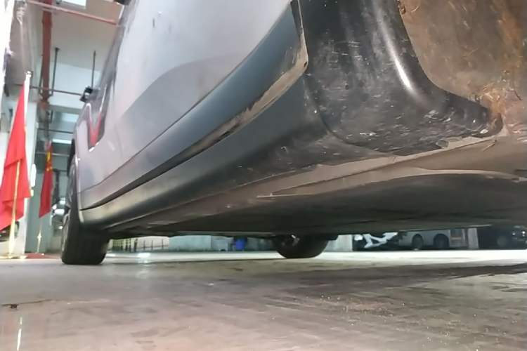 Used ONVO L60 2024 60 kWh Rear-Drive Version Right Side Sill