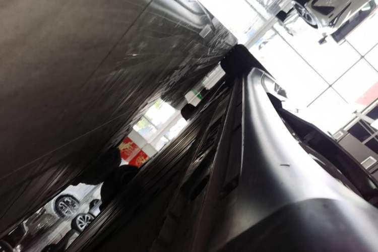 Used ONVO L60 2024 60 kWh Rear-Drive Version Right Side Sill