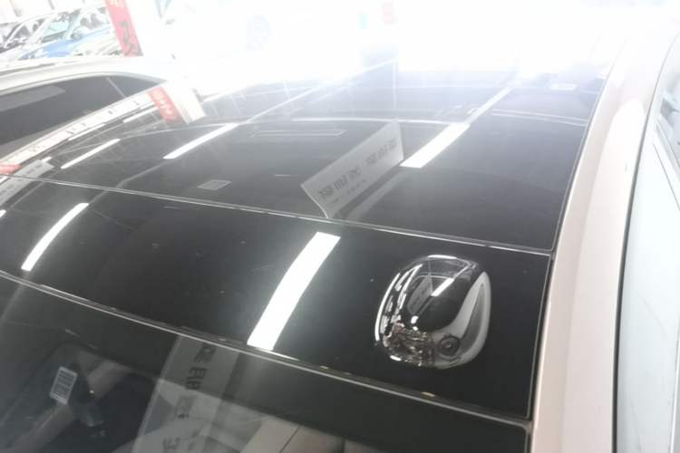 Used ONVO L60 2024 60 kWh Rear-Drive Version Roof
