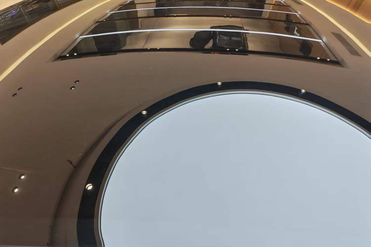Used ONVO L60 2024 60 kWh All-Wheel Drive Roof
