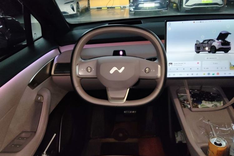 Used ONVO L60 2024 60 kWh All-Wheel Drive Steering Wheel