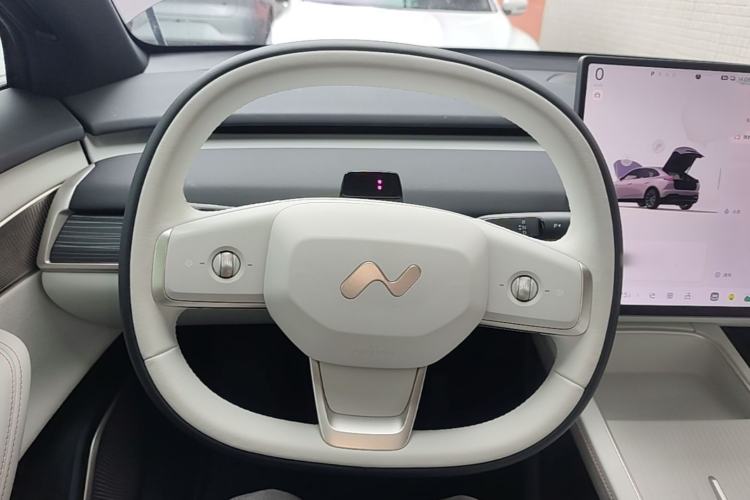 Used ONVO L60 2024 85 kWh Rear-Drive Version Steering Wheel