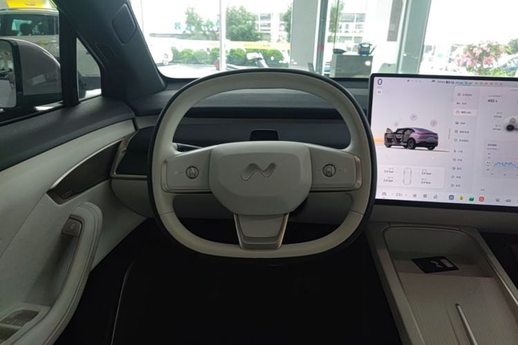 Used ONVO L60 2024 60 kWh All-Wheel Drive Steering Wheel
