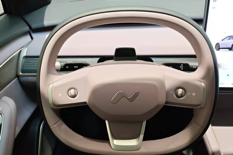 Used ONVO L60 2024 60 kWh All-Wheel Drive Steering Wheel
