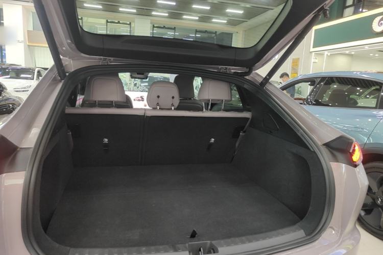 Used ONVO L60 2024 60 kWh Rear-Drive Version Trunk