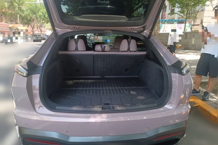 Used ONVO L60 2024 60 kWh Rear-Drive Version Trunk
