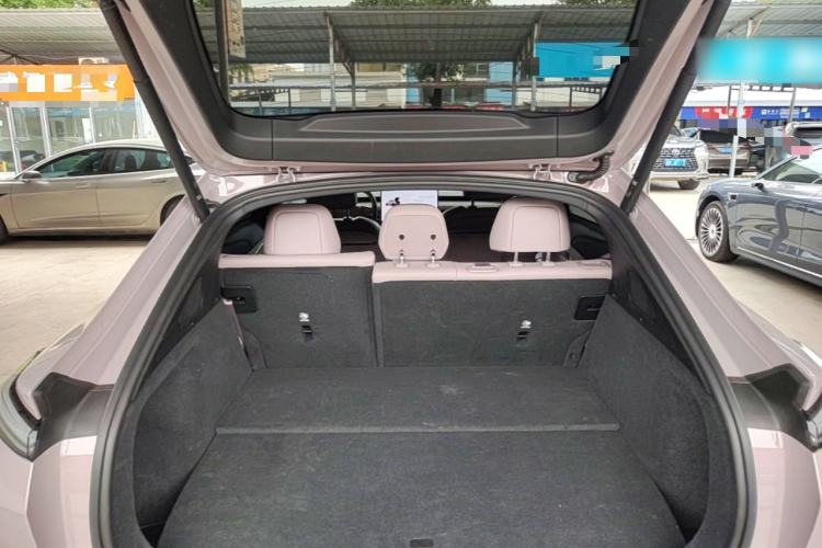 Used ONVO L60 2024 60 kWh Rear-Drive Version Trunk