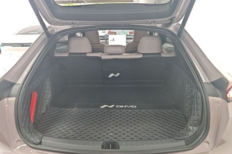 Used ONVO L60 2024 60 kWh Rear-Drive Version Trunk
