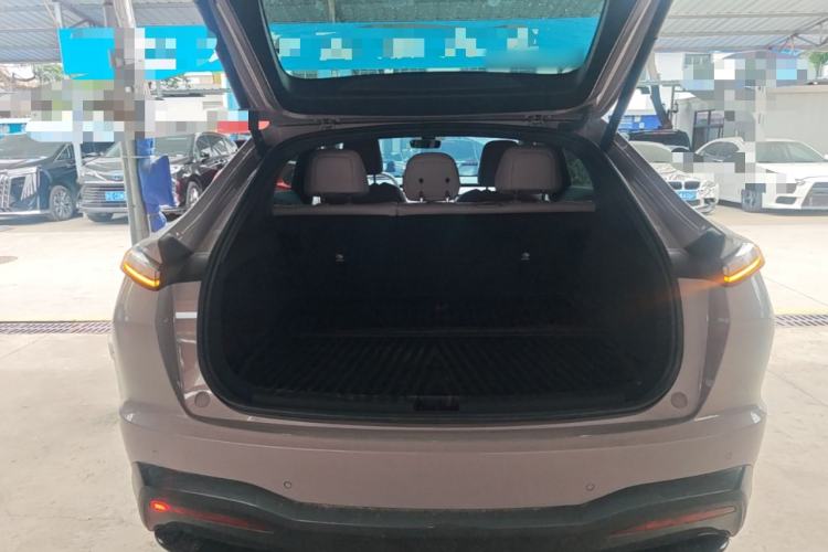 Used ONVO L60 2024 60 kWh Rear-Drive Version Trunk