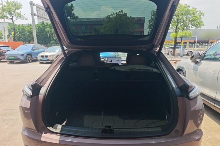 Used ONVO L60 2024 60 kWh Rear-Drive Version Trunk