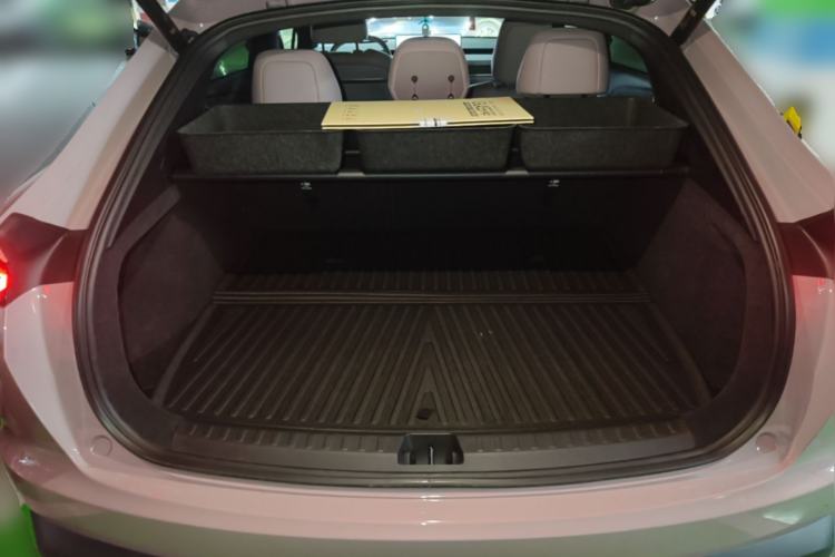 Used ONVO L60 2024 60 kWh Rear-Drive Version Trunk
